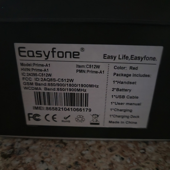 Red flip phone by Easyfone - Picture 2 of 3